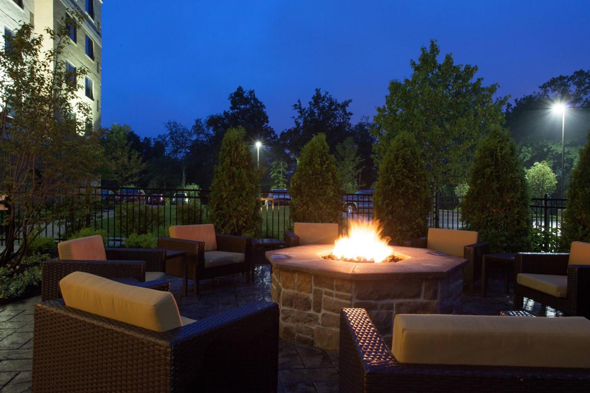 Hotel Courtyard By Marriott Pittsburgh North/Cranberry Woods Cranberry Township Esterno foto