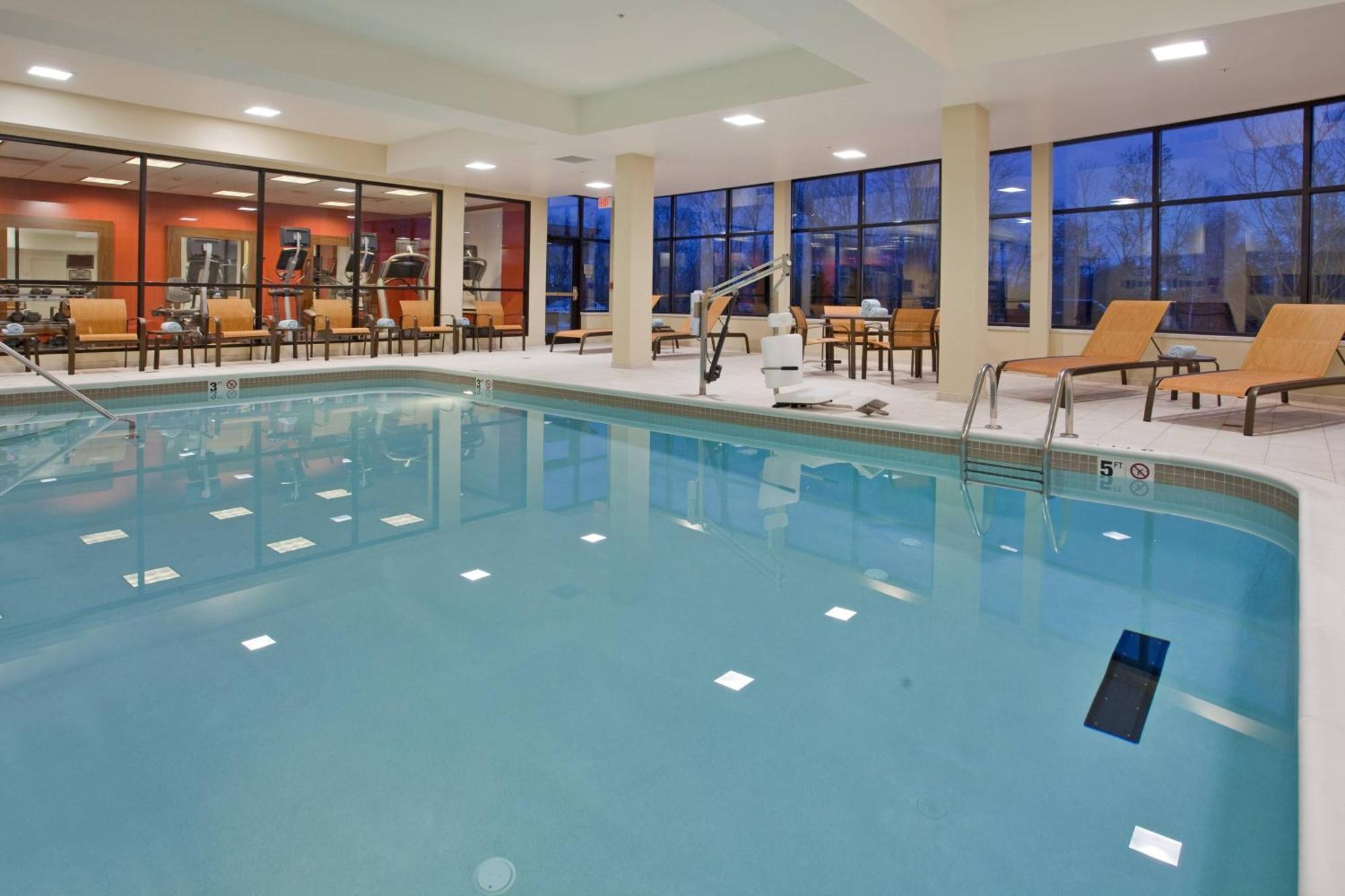 Hotel Courtyard By Marriott Pittsburgh North/Cranberry Woods Cranberry Township Esterno foto